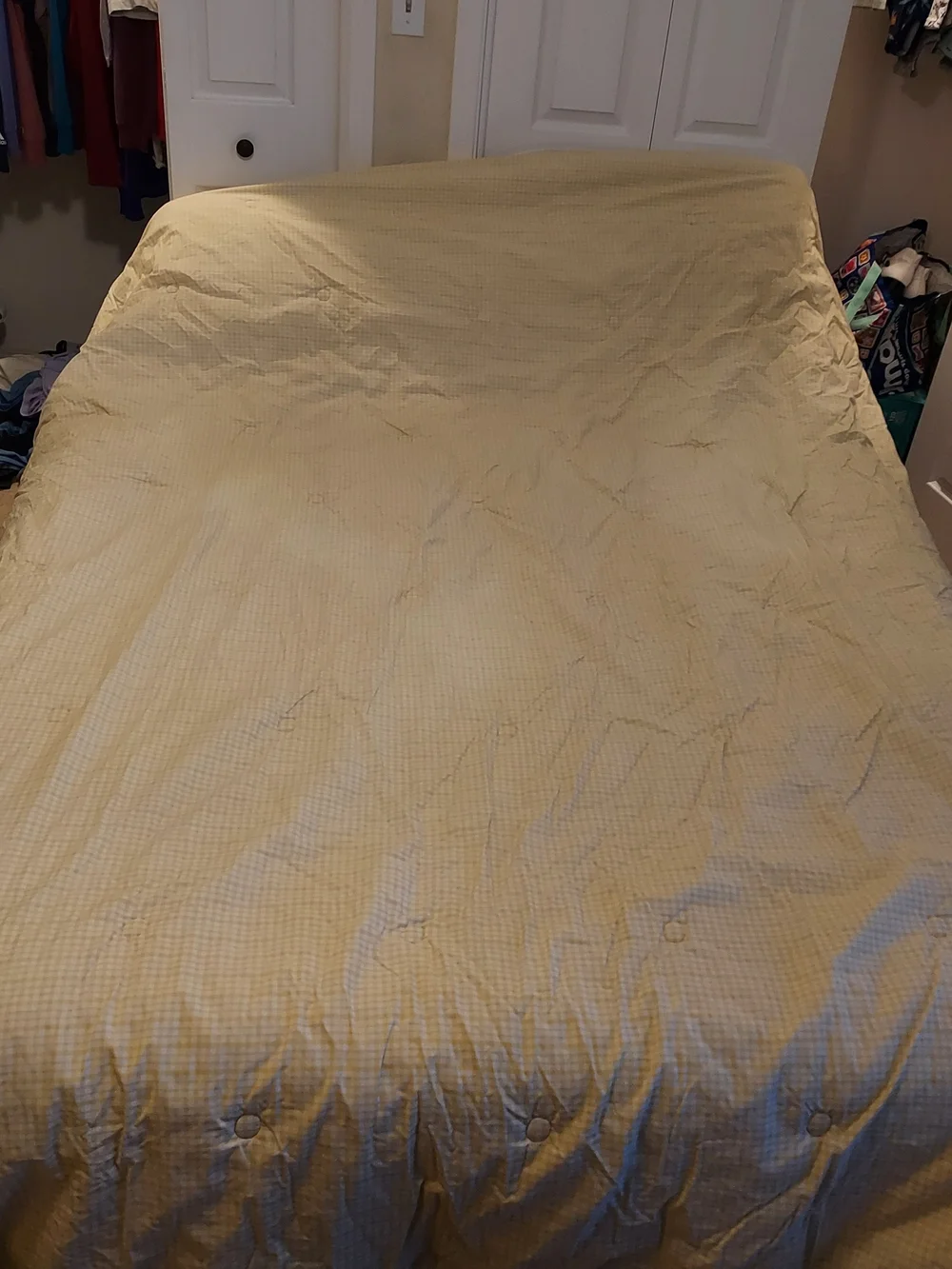 Floral Patchwork Comforter in Yellow and White